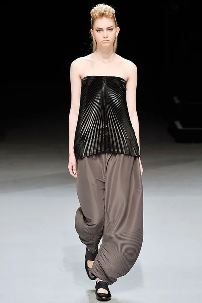 Look 31